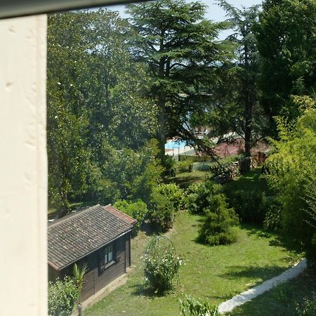 Готель Le Manoir De Bellerive Le Buisson-de-Cadouin Екстер'єр фото