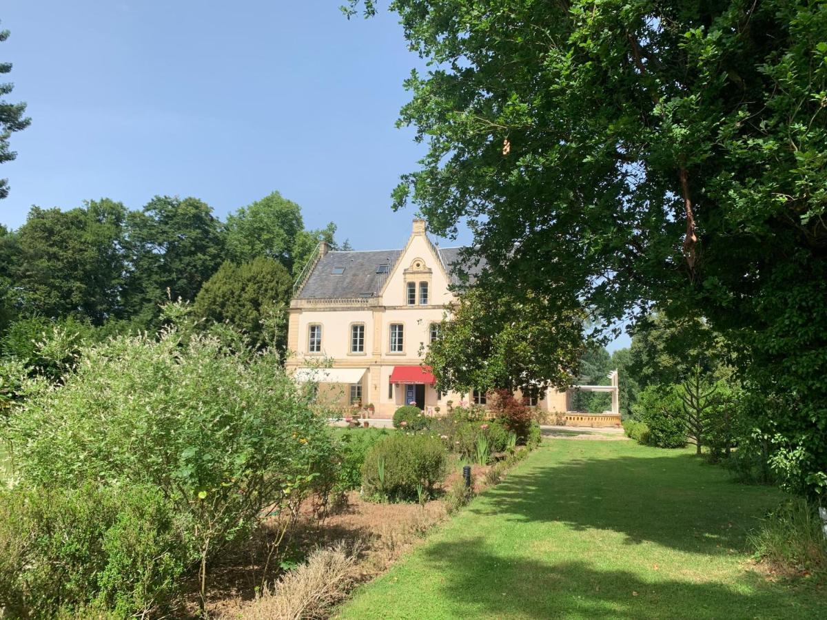 Готель Le Manoir De Bellerive Le Buisson-de-Cadouin Екстер'єр фото