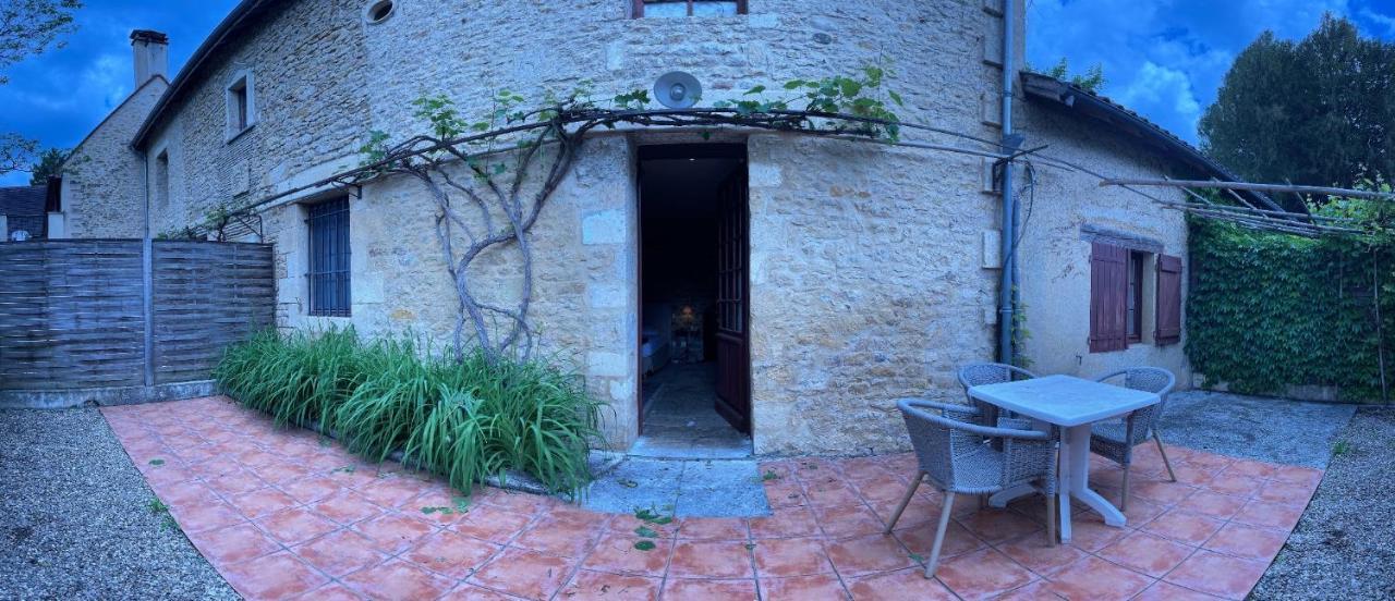 Готель Le Manoir De Bellerive Le Buisson-de-Cadouin Екстер'єр фото