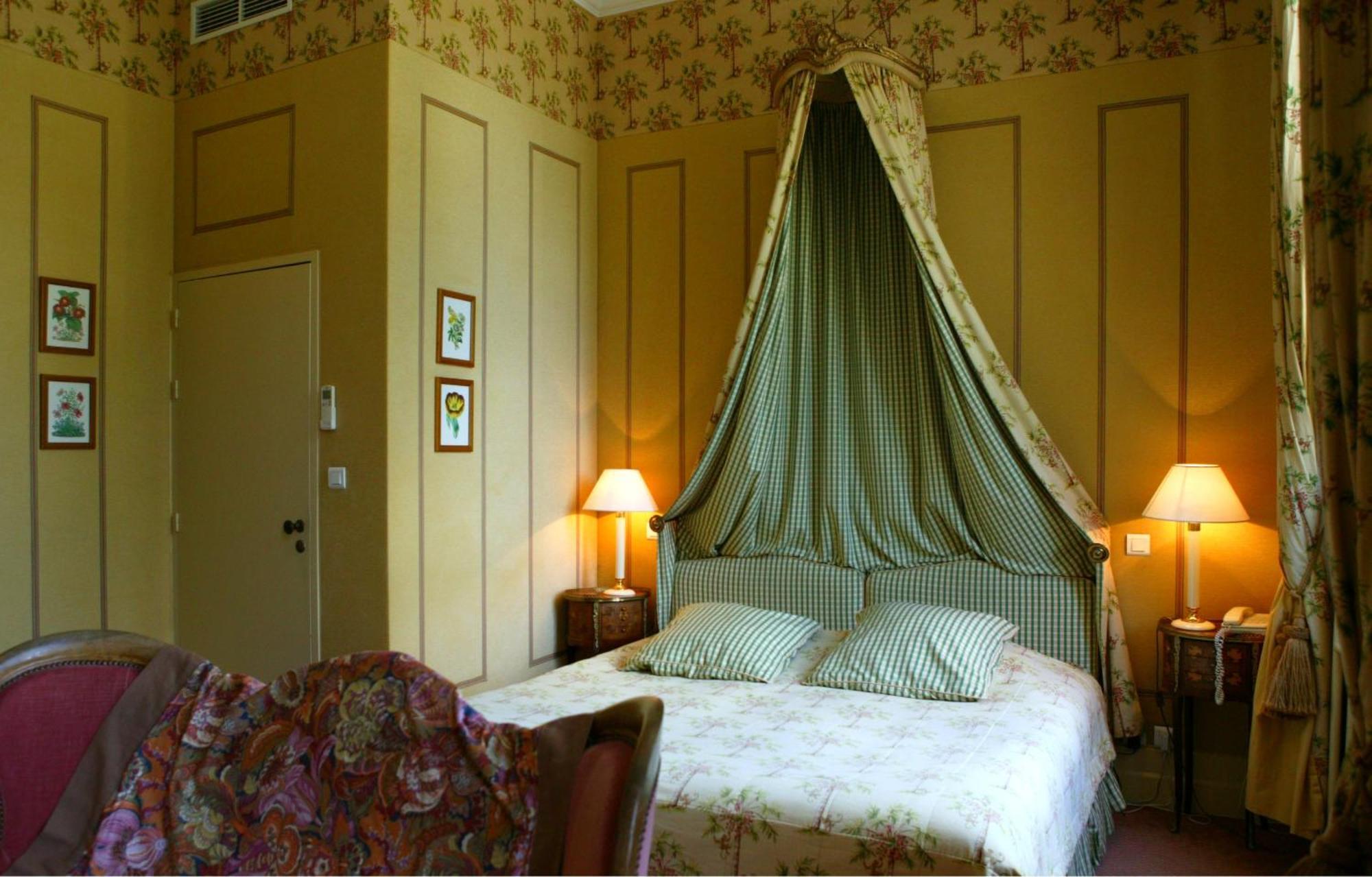 Готель Le Manoir De Bellerive Le Buisson-de-Cadouin Екстер'єр фото